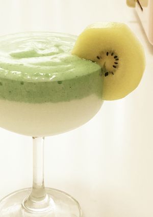 ダルゴナキウイ☆ダルゴナコーヒーアレンジ-レシピのメイン写真