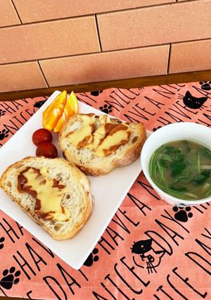 絶品スモークチーズ乗せて焼くだけトースト-レシピのメイン写真