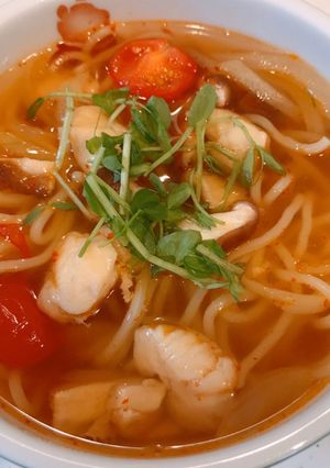レンジで、蒸し麺で、トムヤムガイヌードル-レシピのメイン写真