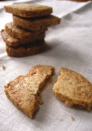 ココナッツとごまのクッキー-レシピのメイン写真