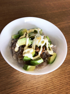 火を使わない♡簡単♪納豆アボカド丼-レシピのメイン写真