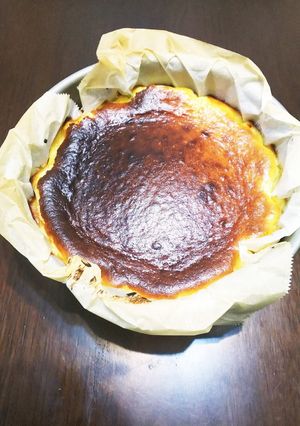 ★まぜて焼くだけ★バスク風チーズケーキ-レシピのメイン写真