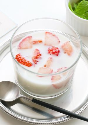 苺の牛乳寒天-レシピのメイン写真