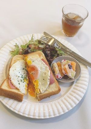おしゃれ朝食に。ベーコンエッグトースト-レシピのメイン写真