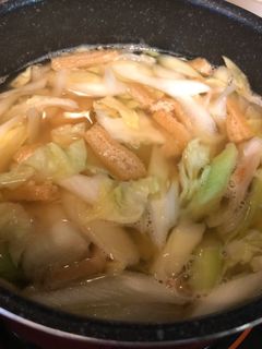 簡単!春キャベツとネギの味噌汁!-レシピのメイン写真