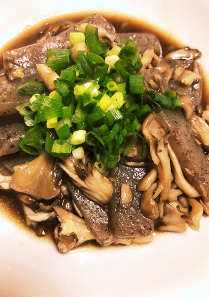 舞茸とこんにゃくのワサビ炒め-レシピのメイン写真