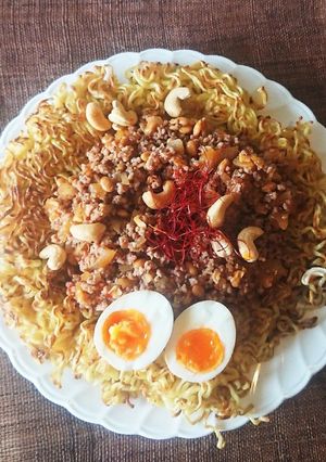 ピリ辛ジャージャン☆パリパリ麺&オイス玉-レシピのメイン写真