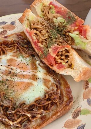 簡単!2種の焼きそばパン-レシピのメイン写真