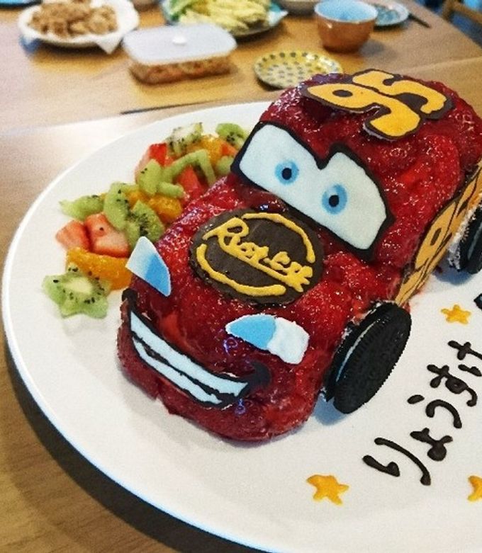 カーズ　マテル　マックィーン　カップケーキ カーズ ライトニング・マックィーンのカップケーキ レシピ