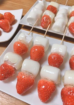 とろ〜りマシュマロいちご飴 by 二度寝❕ 【クックパッド】 簡単