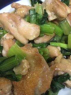 鶏もも肉と小松菜の炒め物-レシピのメイン写真