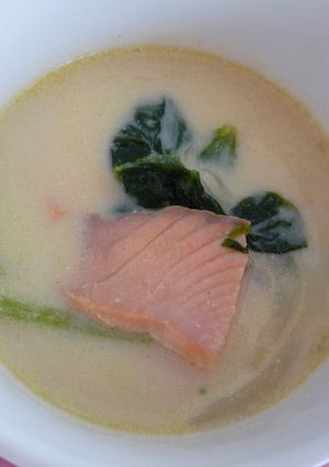 スモークサーモンの豆乳スープ♪-レシピのメイン写真