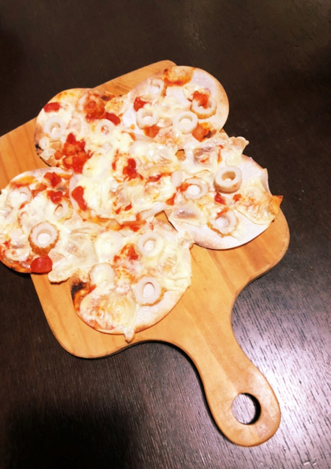 餃子の皮で作る簡単ピザ-レシピのメイン写真