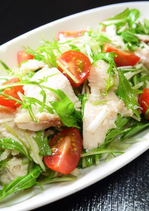 デリ風☆レンジ塩麹鶏むね肉と水菜のサラダ-レシピのメイン写真
