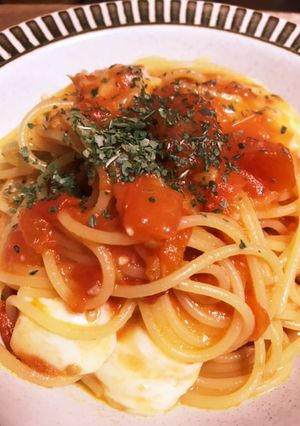 子供も喜ぶ！トマトとモッツアレラのパスタ-レシピのメイン写真
