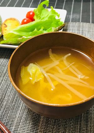 簡単・春キャベツともやしのお味噌汁-レシピのメイン写真