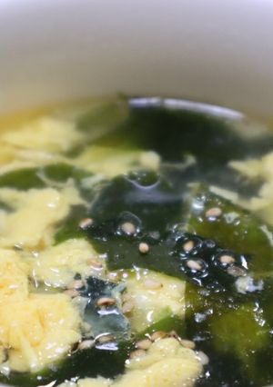 ふんわり卵とわかめのスープ-レシピのメイン写真