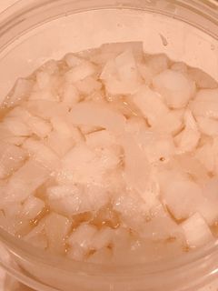 新玉ねぎで、レンチンで辛味抑えた酢玉ねぎ-レシピのメイン写真