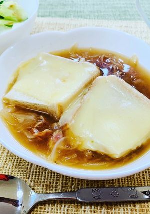 簡単♪食パンでオニオングラタンスープ-レシピのメイン写真