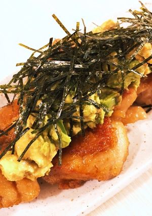 オリーブオイルで唐揚げ！アボカドのせ-レシピのメイン写真