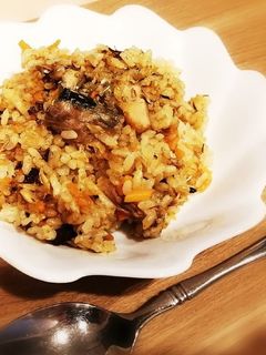 炊飯器で簡単!鯖缶カレーピラフ-レシピのメイン写真
