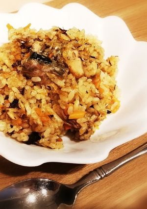 炊飯器で簡単！鯖缶カレーピラフ-レシピのメイン写真