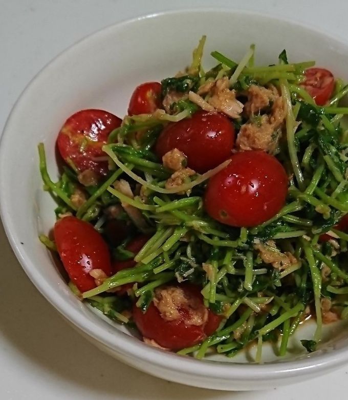 豆苗とトマトとツナのサラダ by らーたん☆かーたん 【クックパッド