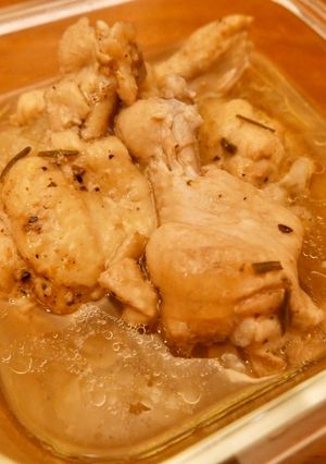 圧力鍋でホロホロ！手羽元ハーブ煮込み-レシピのメイン写真