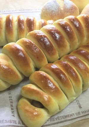 ポリ袋deソーセージパン＆おまけパン♪-レシピのメイン写真