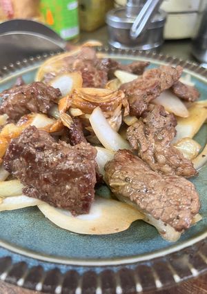 🌺ノア的牛肩ロース♪コザピリ辛•泡盛炒め-レシピのメイン写真