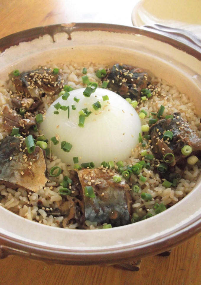 【材料３つ】新玉ねぎと鯖缶の炊き込みご飯-レシピのメイン写真