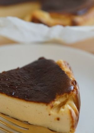 材料5つで簡単❤️バスク風チーズケーキ-レシピのメイン写真