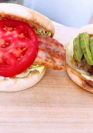 BLTバーガー／アボカドチーズバーガー-レシピのメイン写真