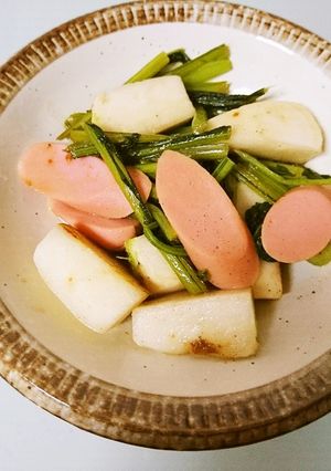 簡単♫蕪と魚肉ソーセージのバタポン炒め-レシピのメイン写真