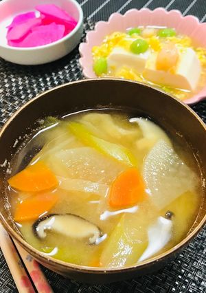 具沢山味噌汁・根菜きのこの味噌汁-レシピのメイン写真