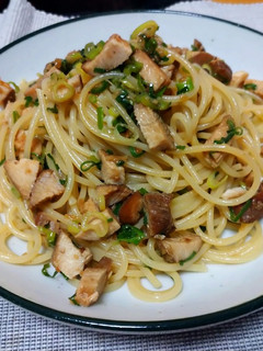 鶏チャーシューとネギの和風パスタ-レシピのメイン写真