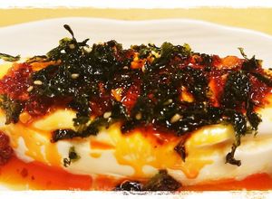 食べるラー油&韓国海苔フレーク冷奴-レシピのメイン写真