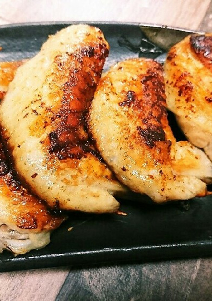 和風だしで手羽先焼き、レモンを添えて-レシピのメイン写真