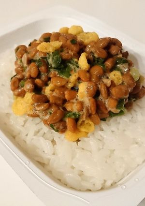 パックご飯で作る「天かす納豆ご飯」-レシピのメイン写真