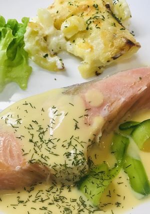 サーモンの春色ソース【スウェーデン】-レシピのメイン写真