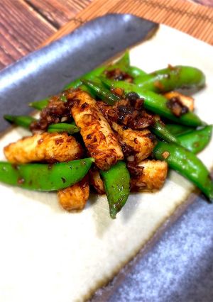 スナップエンドウとイカの豆豉炒め-レシピのメイン写真