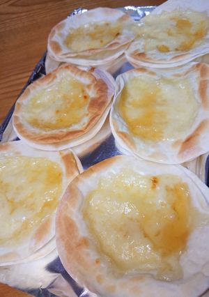 簡単❗餃子の皮deプチはちみつチーズピサ-レシピのメイン写真