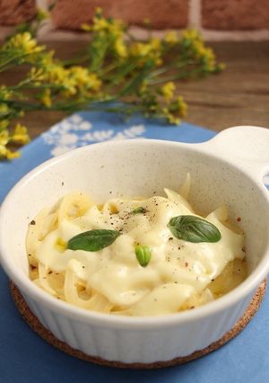 簡単！新玉葱のペペロンチーズ-レシピのメイン写真