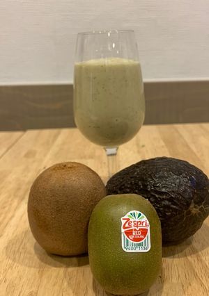 （甘糀）アボカドとキウイのスムージー-レシピのメイン写真