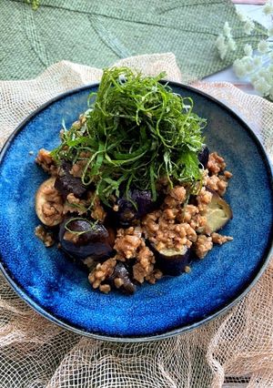 シソたっぷり！レンチンなすの肉味噌和え-レシピのメイン写真