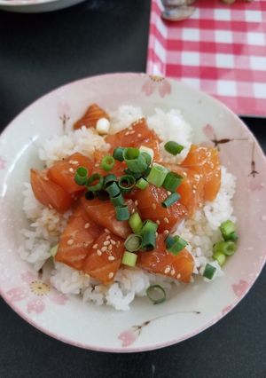 簡単！サーモンの漬け丼-レシピのメイン写真