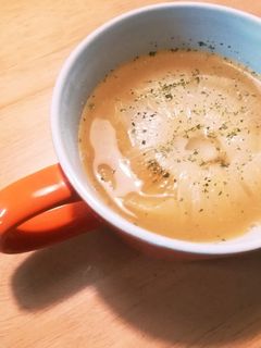 新玉ねぎの半分丸ごとスープ-レシピのメイン写真