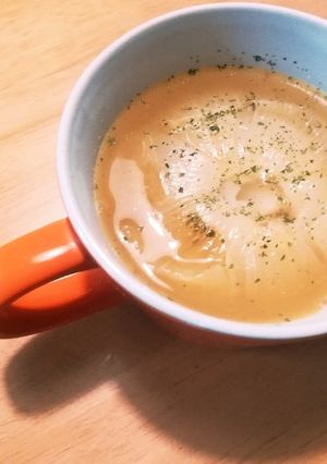 新玉ねぎの半分丸ごとスープ-レシピのメイン写真