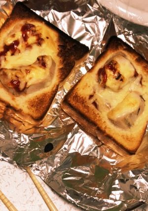 かんたんがっつりおつまみピザトースト-レシピのメイン写真
