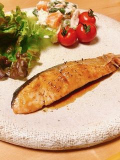 ごはんがすすむ 鮭のオイスター照り焼き♪-レシピのメイン写真